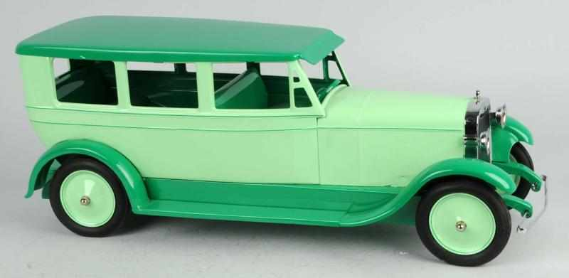 Pressed Steel Turner Lincoln Automobile Toy Description VerAmerican y scarce