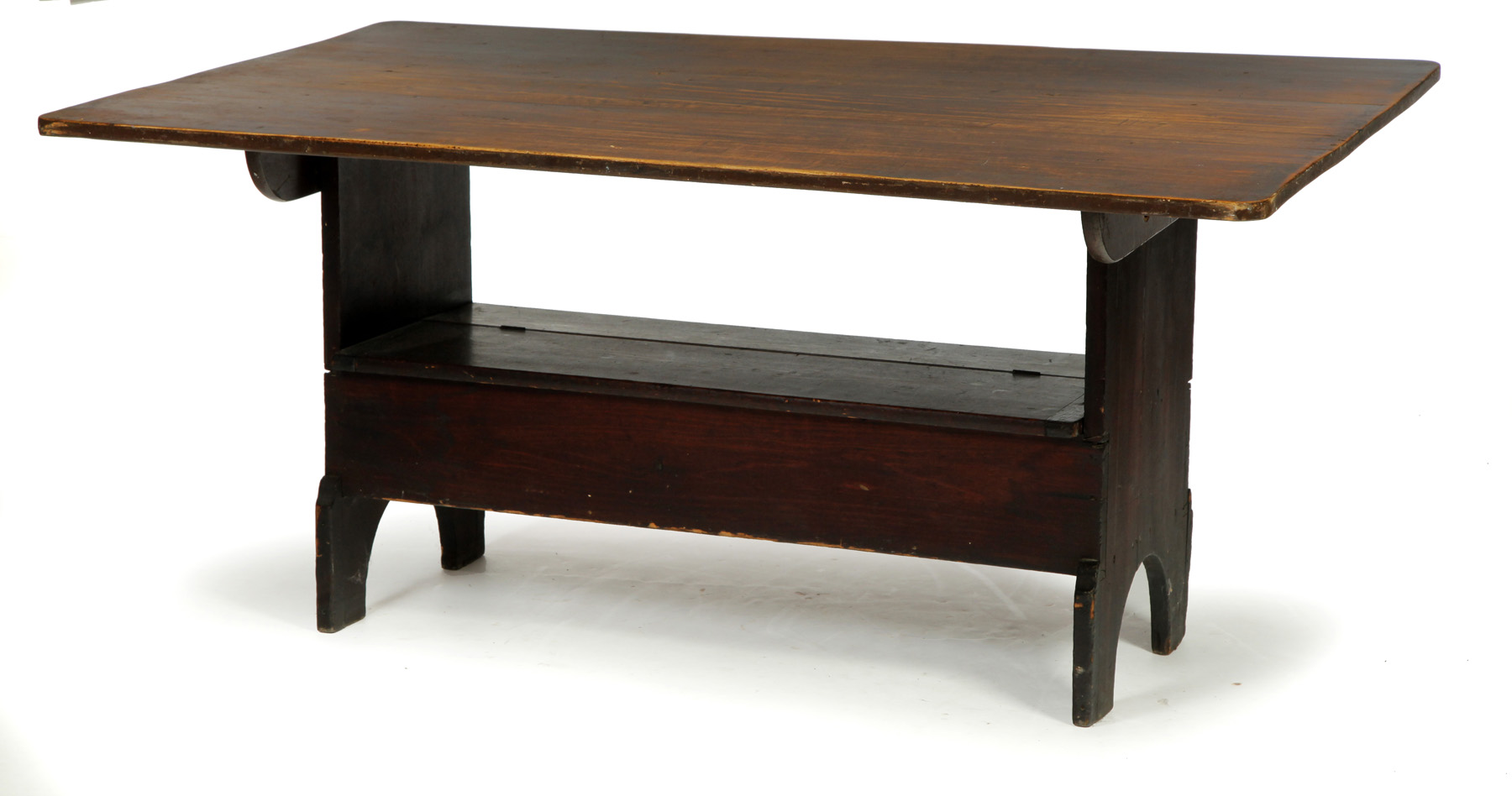 HUTCH TABLE American 19th century walnut and sycamore Rectangular top