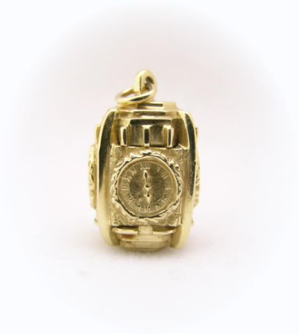14K yellow gold pendant depicting Indianapolis historic downtown L S