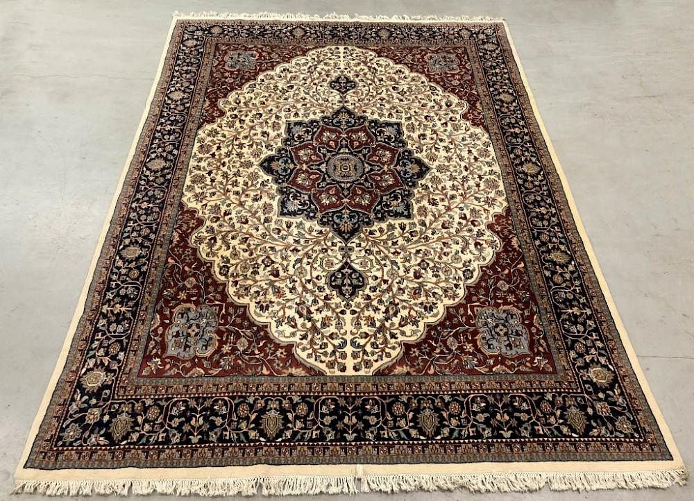 Room Size Heriz Persian Carpet Room size Heriz Persian carpet