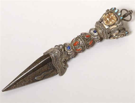 PHURBU Tibet 20th c L 23 cm Embossed engraved and