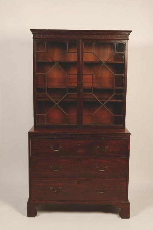 A GEORGE III MAHOGANY CABINET the upper section with a