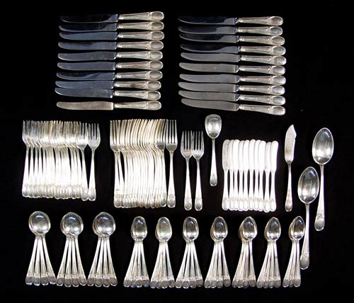 BLACKINGTON STERLING SERVICE IN THE FLOWERED ANTIQUE PATTERN 112 pieces