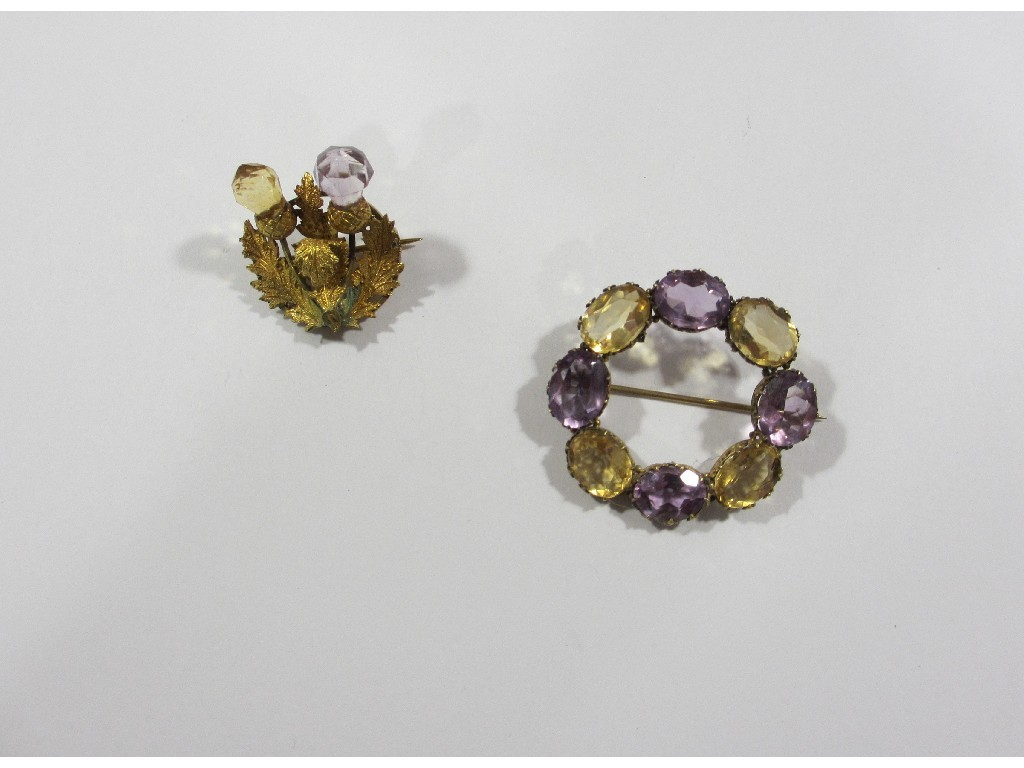 Lot comprising an Edwardian open circular brooch with alternating oval