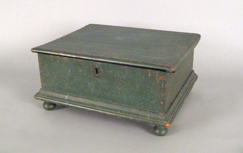 Delaware Valley William Mary long leaf painted pine Bible box
