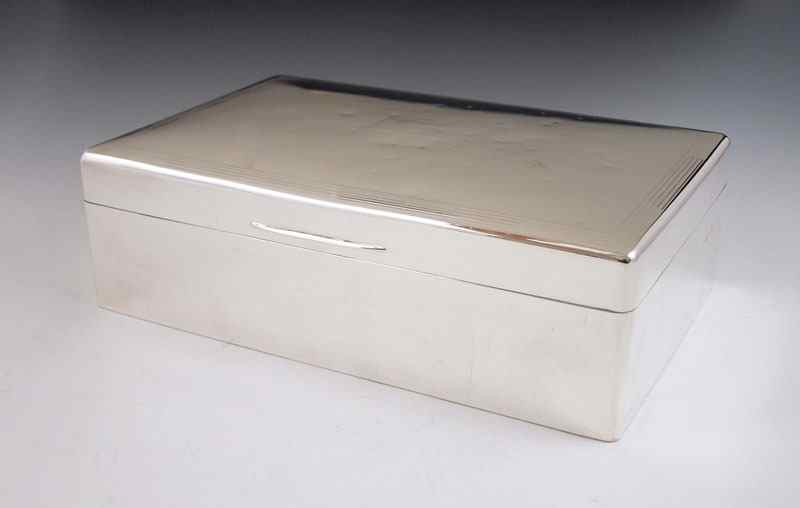 ENGLISH SILVER LIDDED BOX Hallmarked 1936 Birmingham with obscured makers