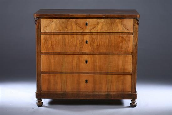 CONTINENTAL BIEDERMEIER WALNUT CHEST OF DRAWERS 19th century Rounded corner