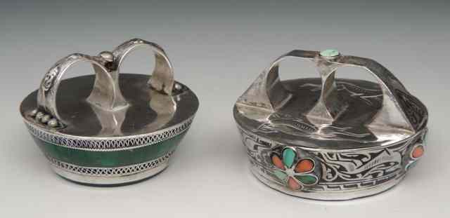 A NIELLO AND SILVER PROBABLY OTTOMAN SEAL with double finger