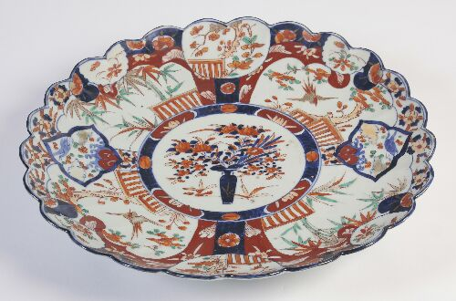 A large Japanese Imari charger Meiji period 42cm diameter and