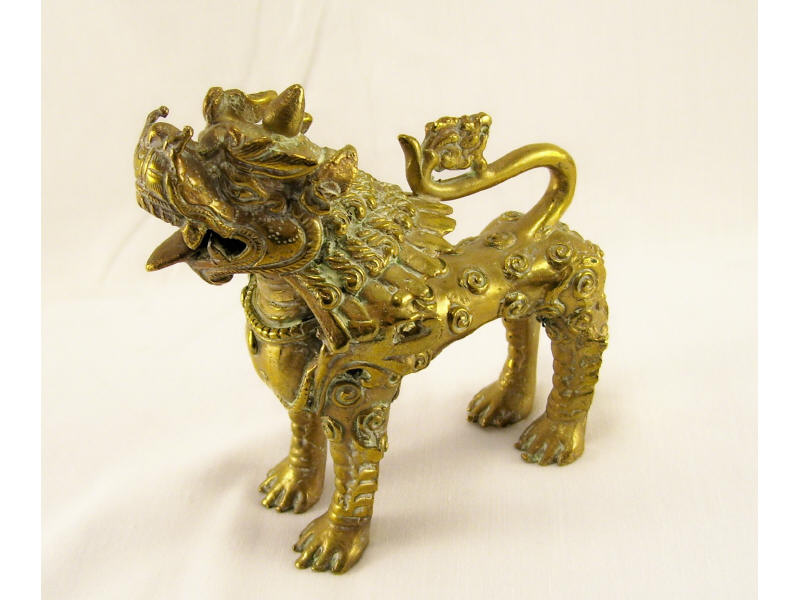 Brass Foo Lion Cast brass Oriental style foo lion Measures