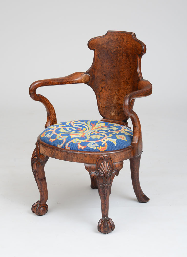 GEORGE II STYLE OAK AND ELM VENEERED ARMCHAIR 19TH CENTURY