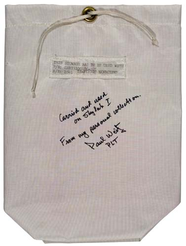 FLOWN Beta Exerciser Bag A Beta cloth bag approximately 5x9x2