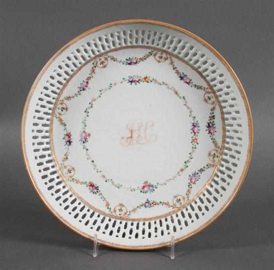 Chinese Export Famille Rose reticulated porcelain bowl circa 1770 central