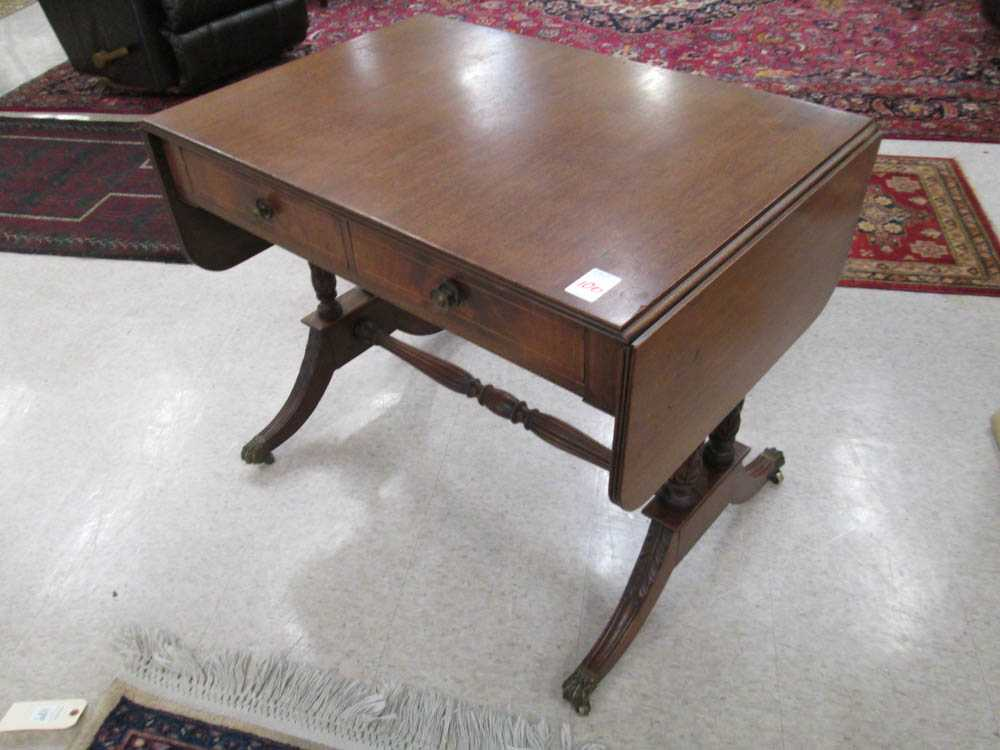 LATE FEDERAL MAHOGANY DROP LEAF SOFA TABLE American early 19th