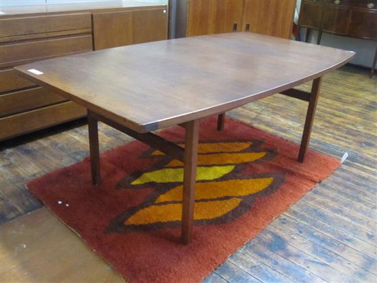DINING TABLE A mid 20th C Danish modern dining table