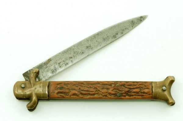Clasp knife Wooden handle with brass guards joined with a
