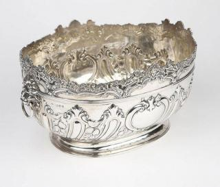 A Victorian sterling silver monteith Daniel John Wellby 1890 London