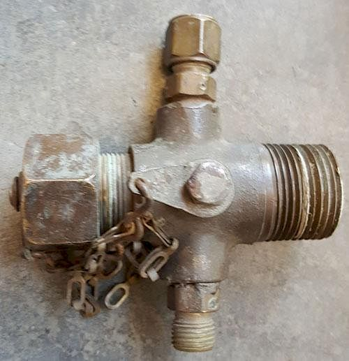 Three way dive manifold Item G134 WWII era three way