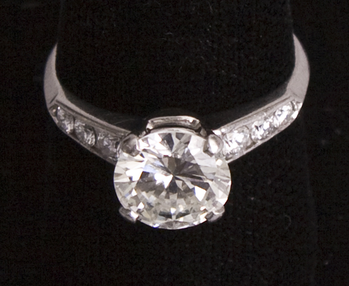 Ladies Diamond Engagement Ring 10 iridium platinum Round brilliant cut
