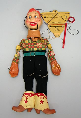 Toys 15 Howdy Doody Marionette in original box Made by