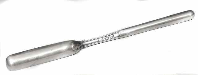 A GEORGE III SILVER MARROW SCOOP with reeded decoration 9