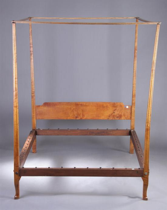 AMERICAN FEDERAL MAPLE HIGH POST BED late 18th century Beautifully