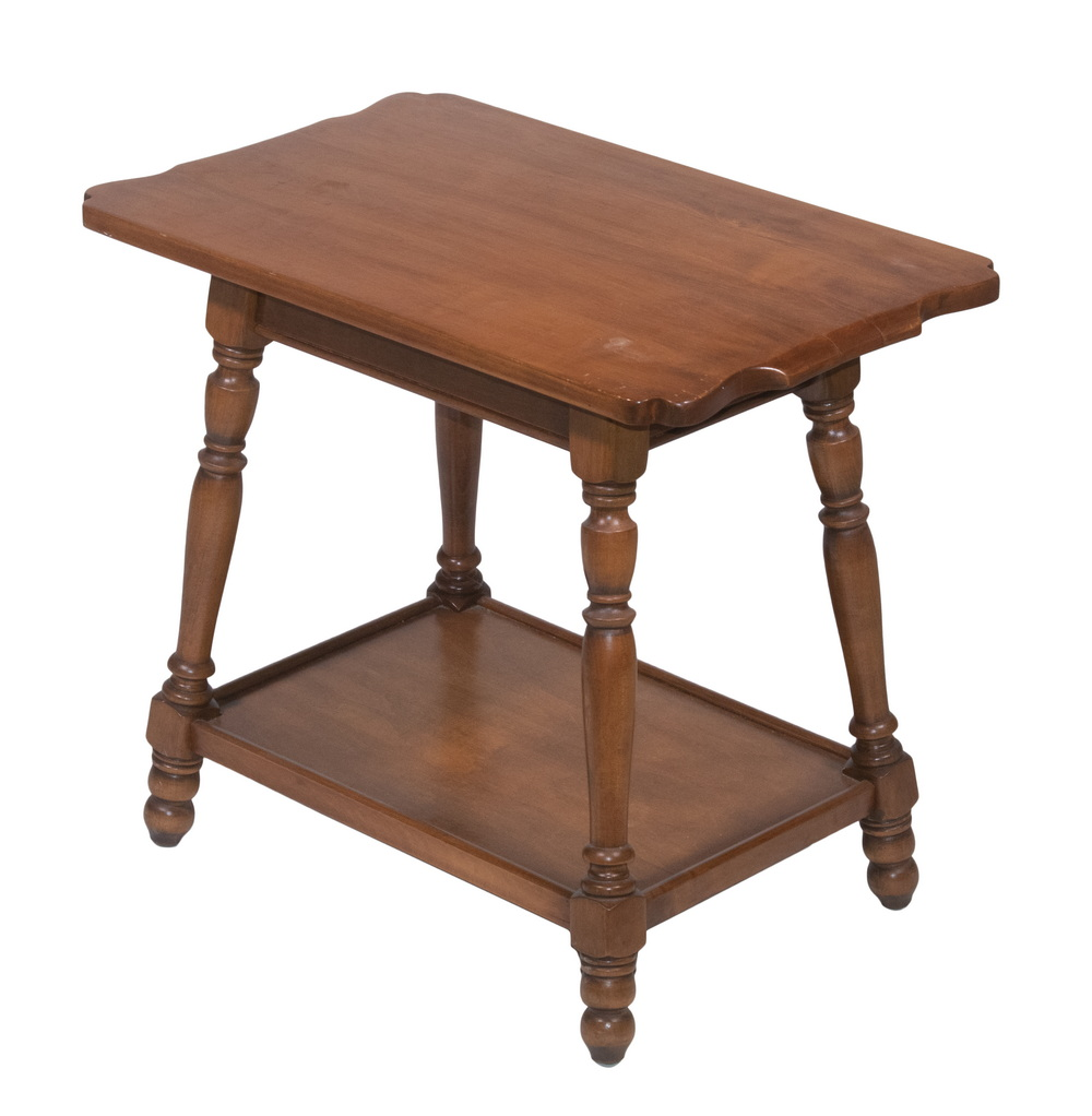 MAPLE SIDE TABLE Early American Style End Table with shaped