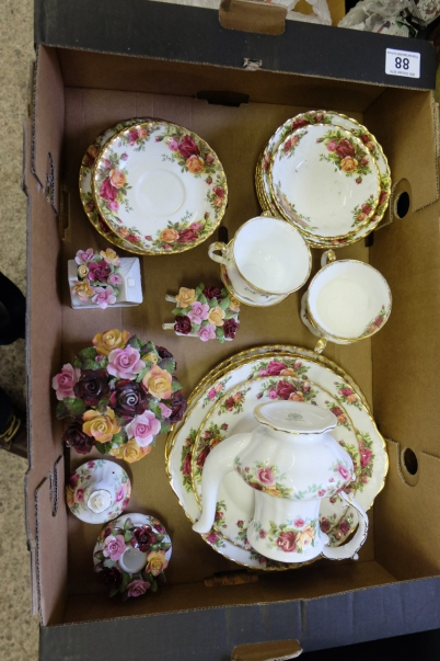 A collection of Royal Albert Old Country Roses china including