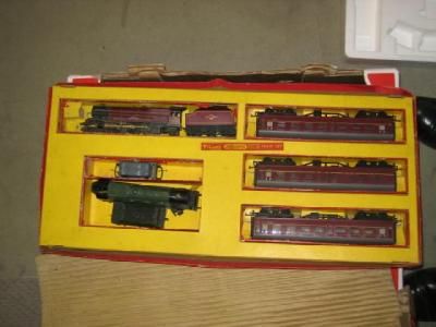 A Triang Railways RS2 train set with Princess Royal locomotive