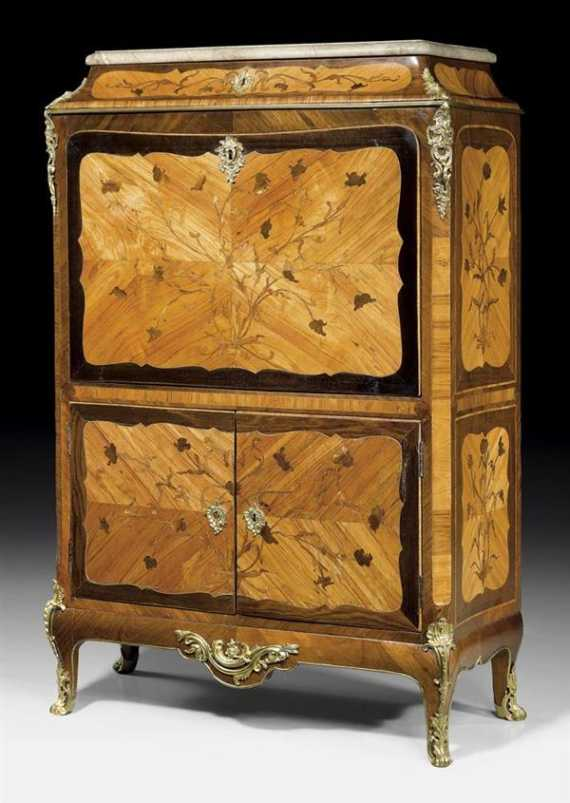 SECR TAIRE A ABATTANT Louis XV stamped J B VASSOU