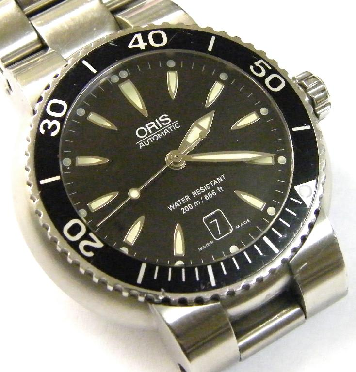 Oris automatic stainless steel gentleman s wristwatch with black enamel