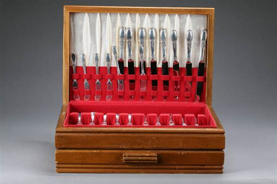 SIXTY NINE PIECES OF STERLING FLATWARE Sixty three pieces are
