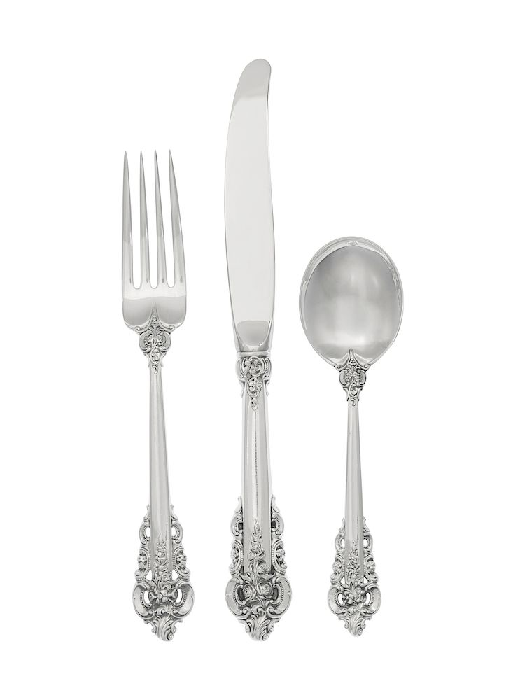 An American Silver Flatware Service An American Silver Flatware Service