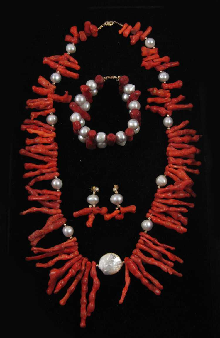 FOUR ARTICLES OF BRANCH CORAL AND PEARL JEWELRY including a