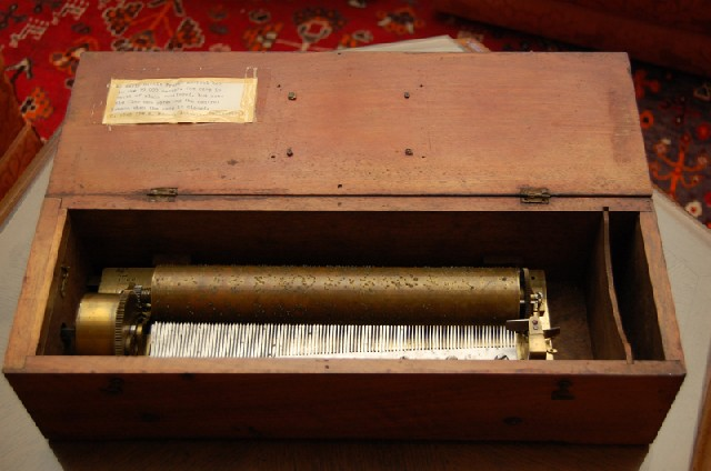 A NICOLE FRERES MUSIC BOX MOVEMENT Mounted in a later