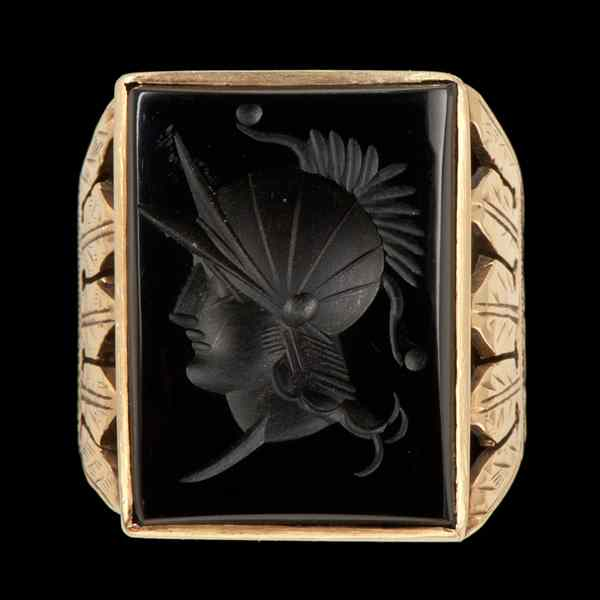 14k Intaglio Onyx Ring 14k yellow gold and rectangular black