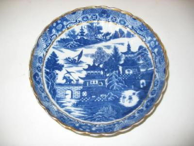 A CAUGHLEY PORCELAIN SAUCER DISH 19th Century blue painted within