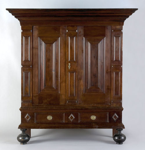 Hudson River Valley gumwood kas late 18th c the bold