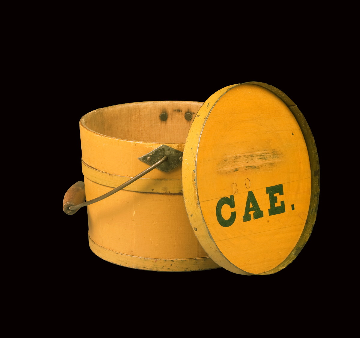 SHAKER PAIL CANTERBURY NEW HAMPSHIRE CIRCA 1860 This quality pail