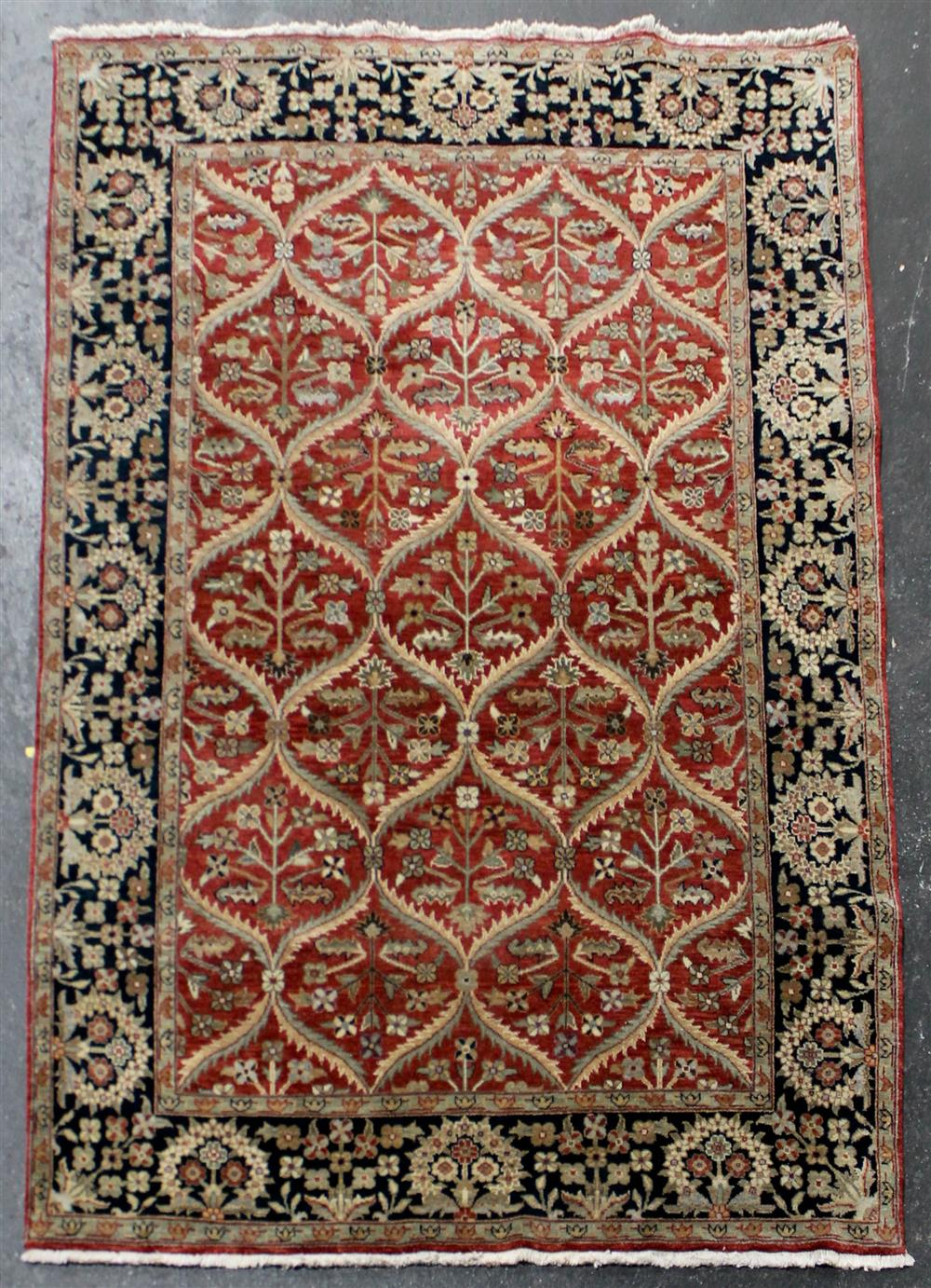 SAFAVIEH OLD WORLD WOOL RUG NUMBER OW119A Retails for 1