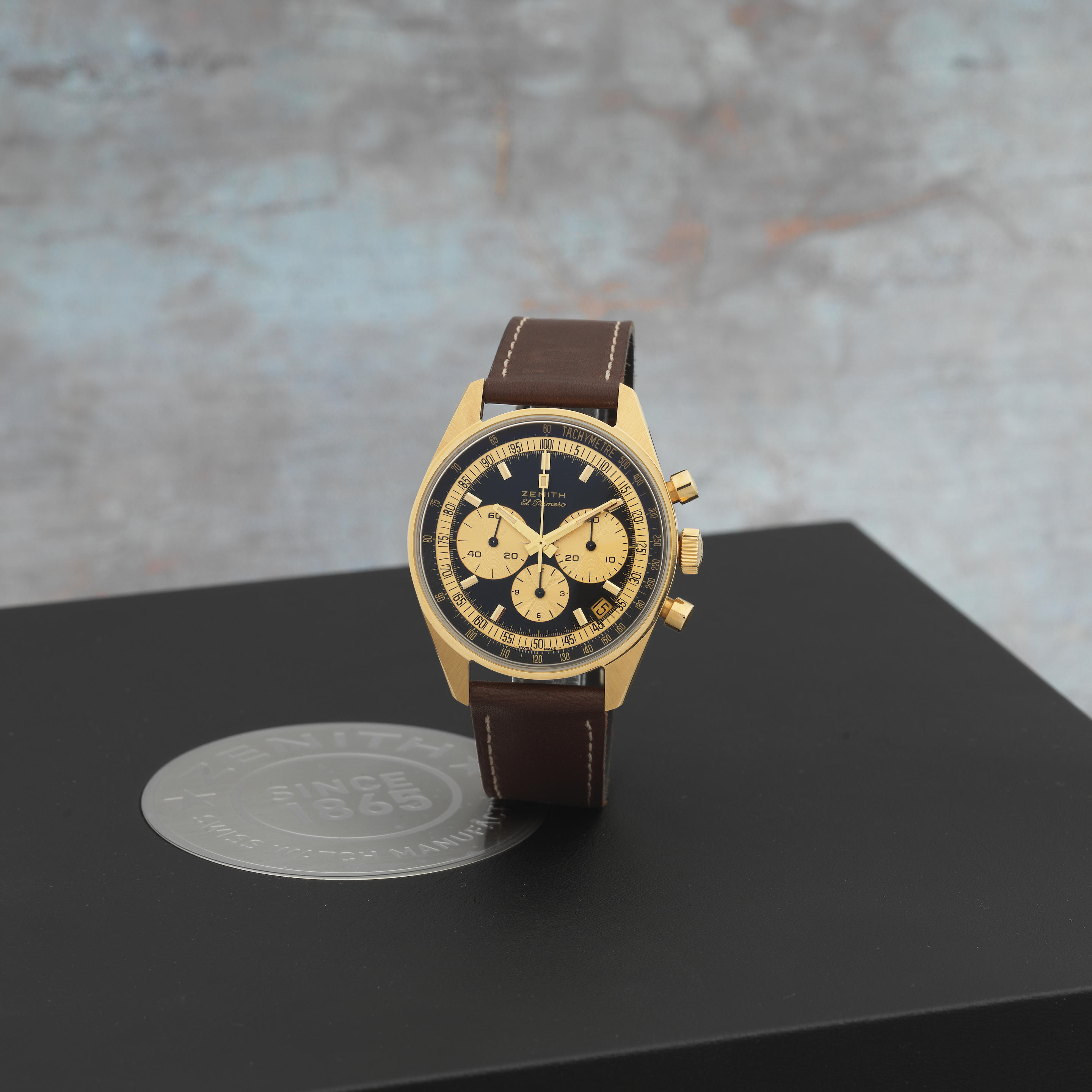 ZENITH A LIMITED EDITION 18K GOLD AUTOMATIC CALENDAR CHRONOGRAPH WRISTWATCH