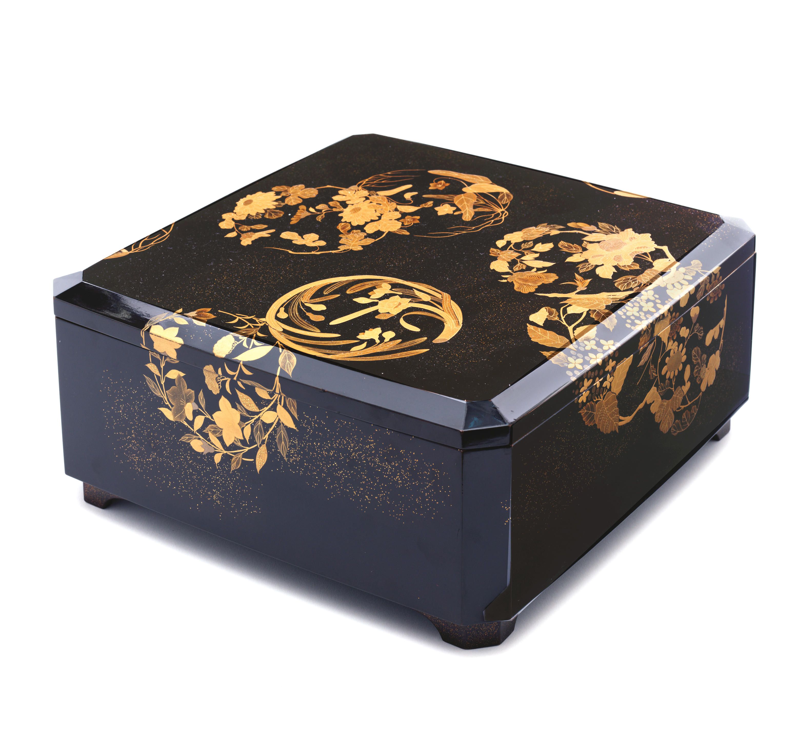A BLACK LACQUER SQUARE CHABAKO BOX FOR TEA CEREMONY UTENSILS