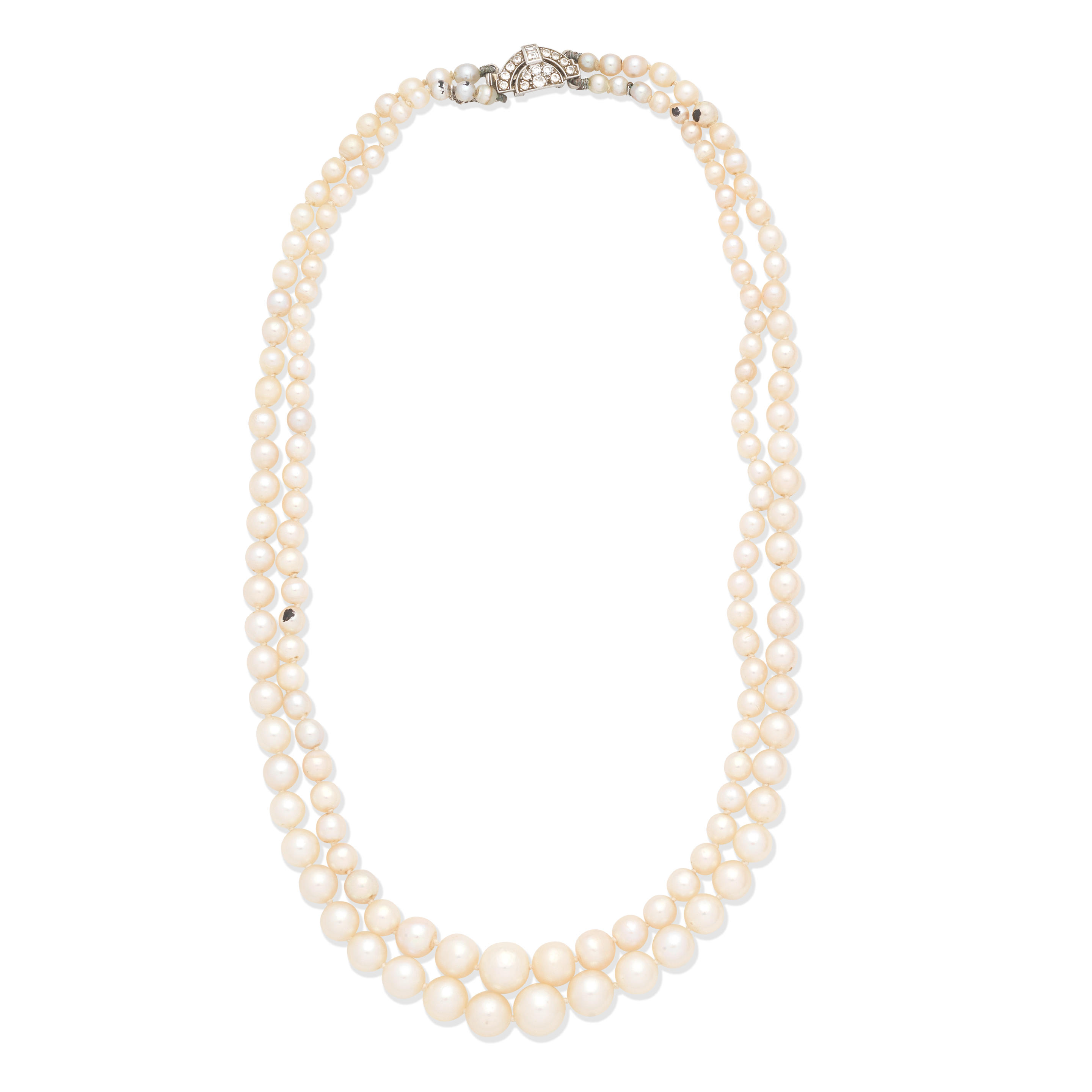 NATURAL AND CULTURED PEARL NECKLACE The two rows of 3
