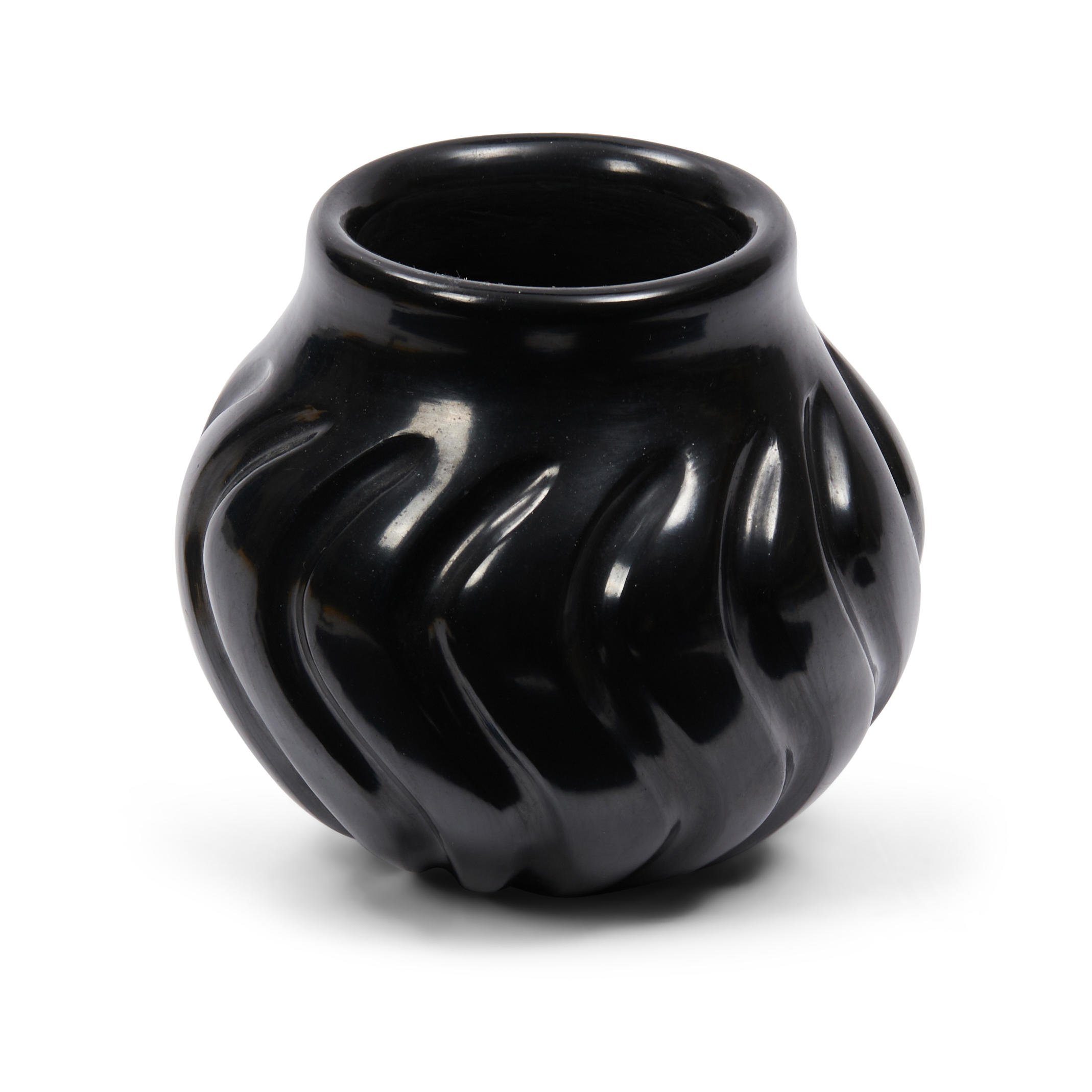 A CONTEMPORARY SANTA CLARA POTTERY SEED JAR Nathan Youngblood The