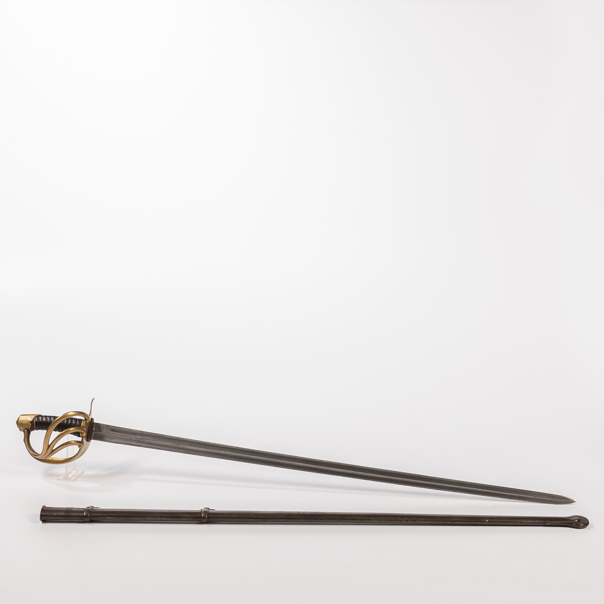 FRENCH AN XI CUIRASSIER HEAVY CAVALRY SWORD AND SCABBARD KLINGENTHAL