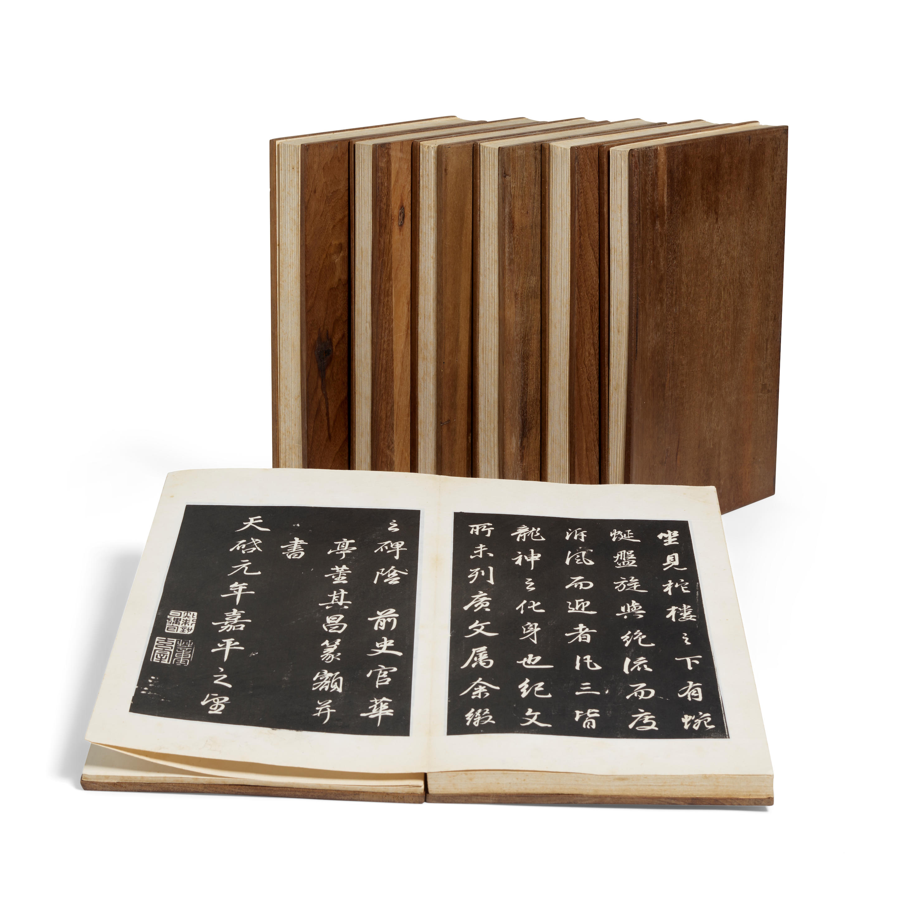 THIRTY TWO VOLUMES OF SANXITANG RUBBINGS OF CALLIGRAPHY Late Qing