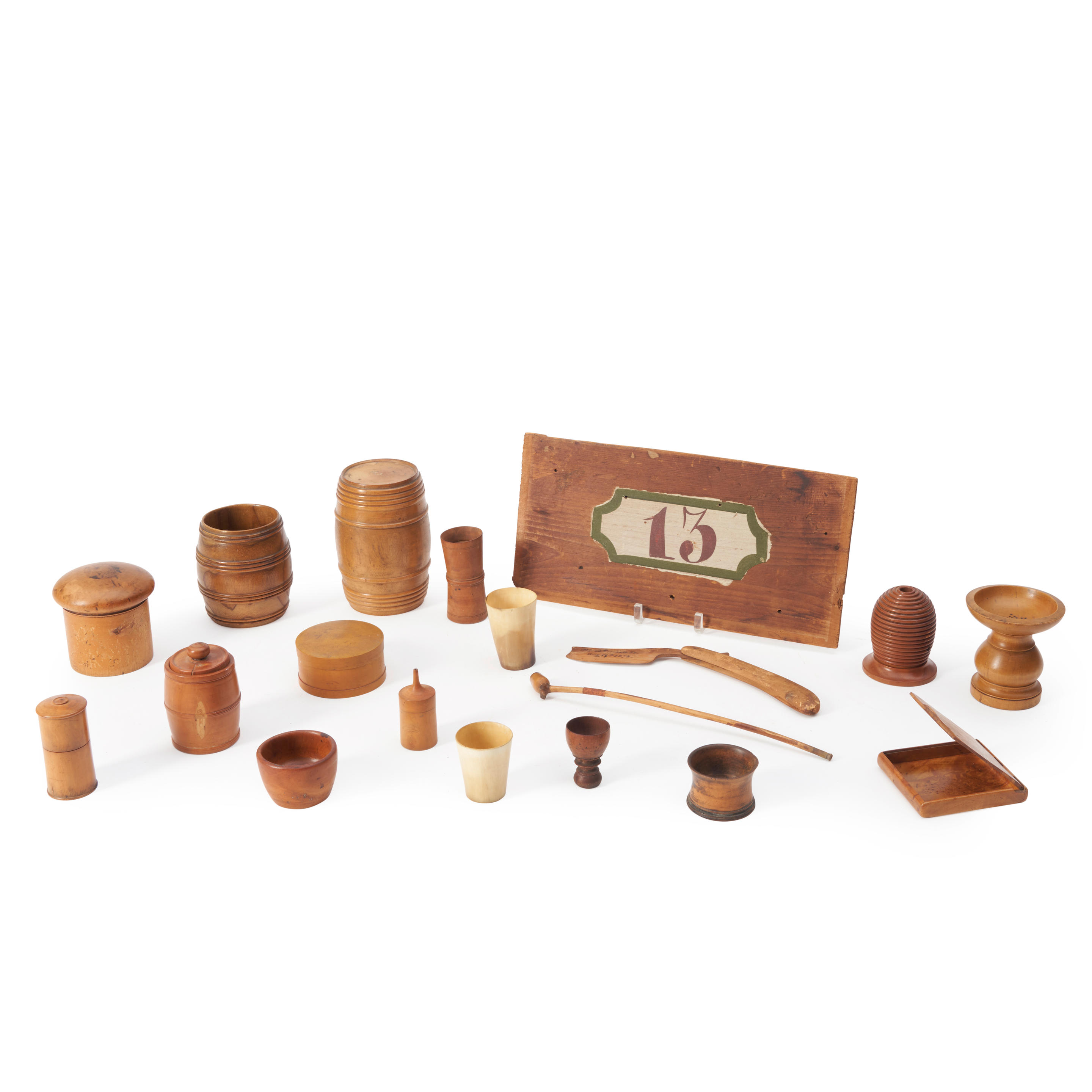 COLLECTION OF EIGHTEEN WOOD ITEMS America and Europe 19th and