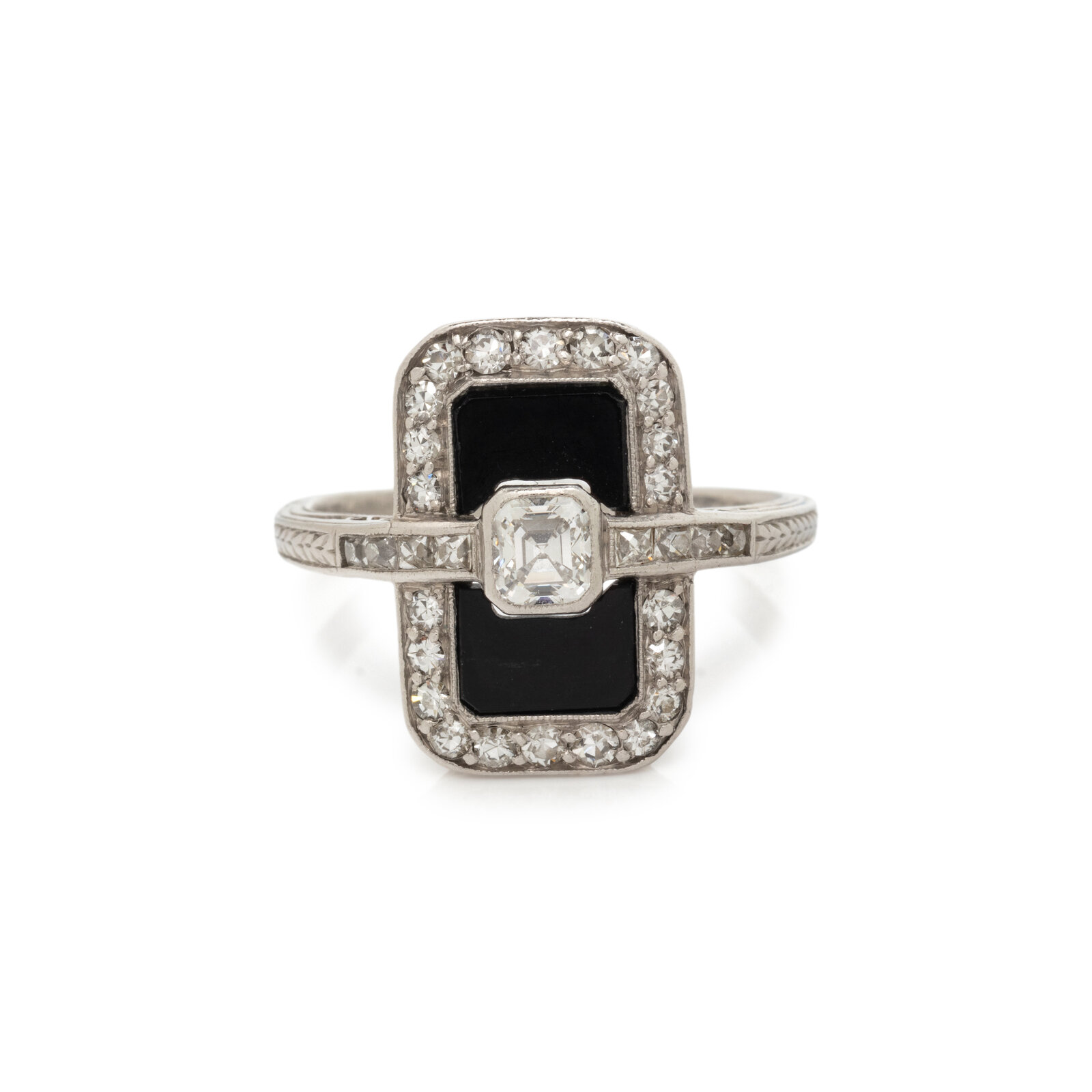 ONYX AND DIAMOND RING Black onyx and single French and