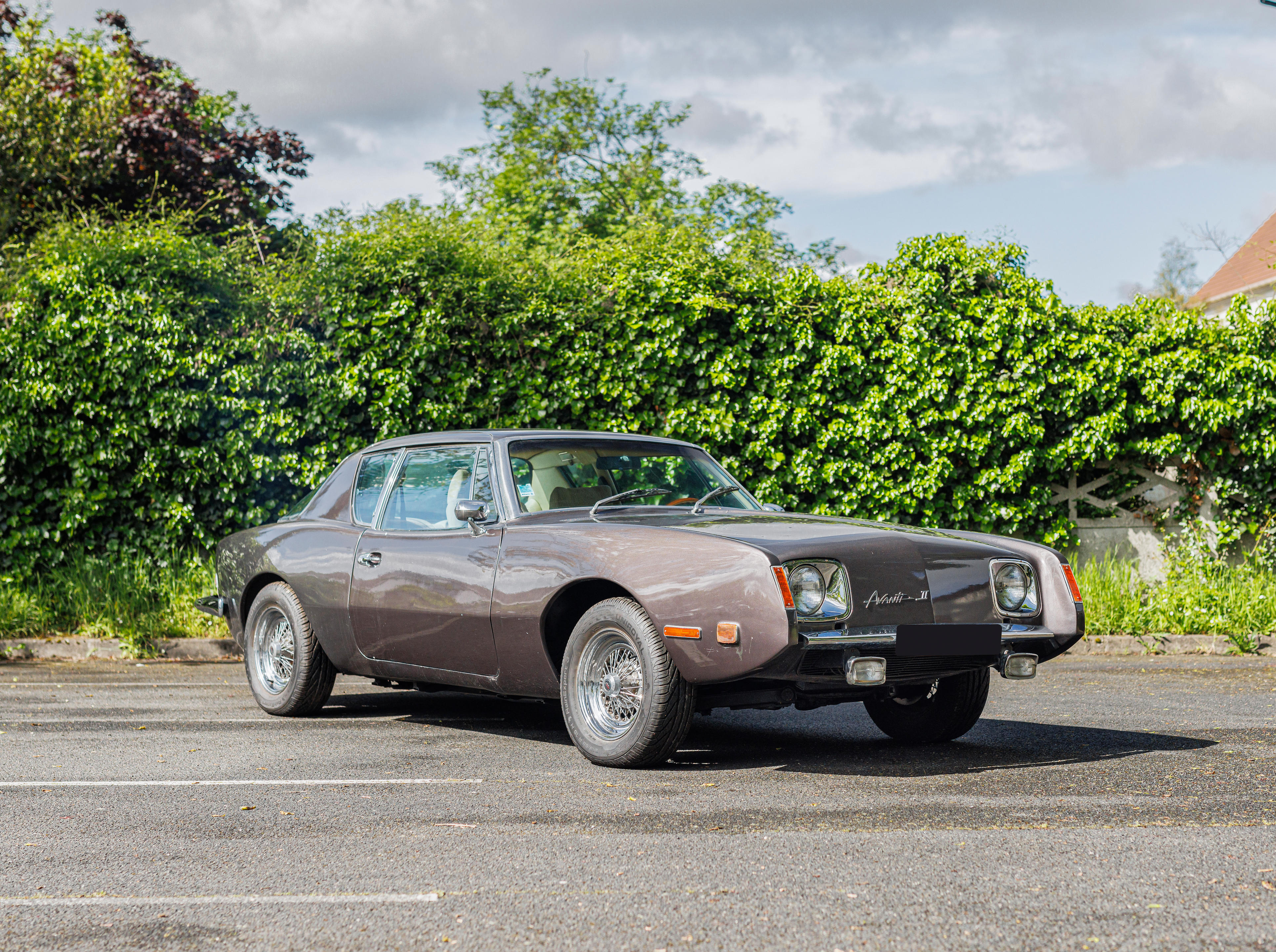 1973 STUDEBAKER AVANTI II CHASSIS NO RQB1903 A rare model