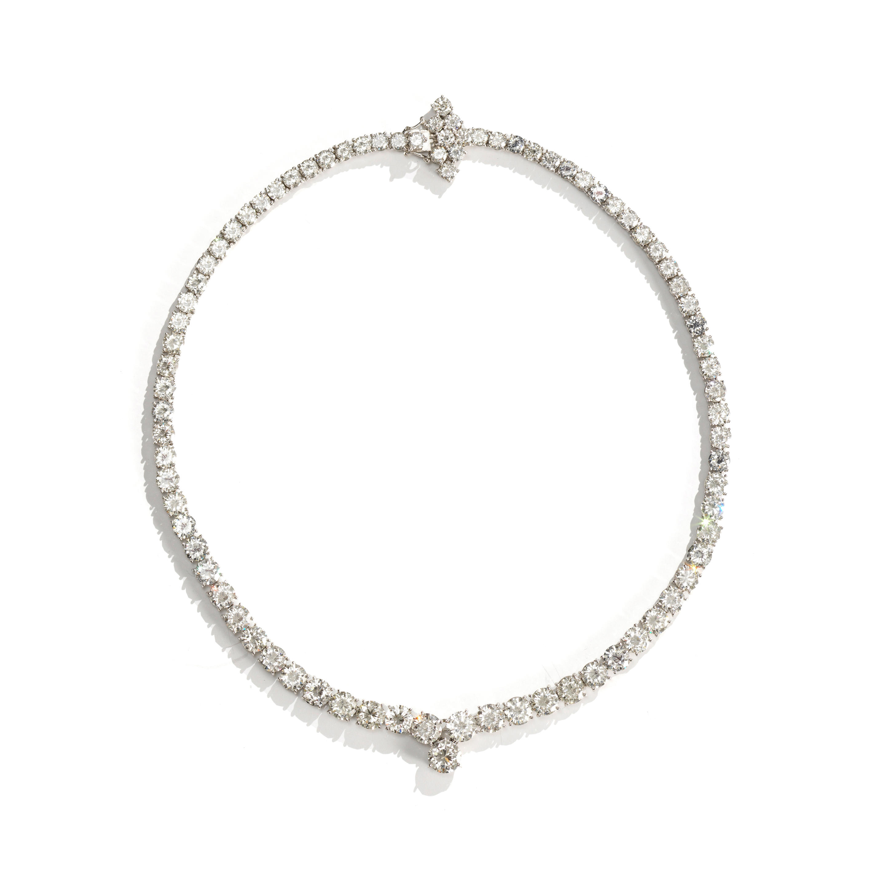 DIAMOND NECKLACE Set throughout with brilliant cut diamonds graduating in